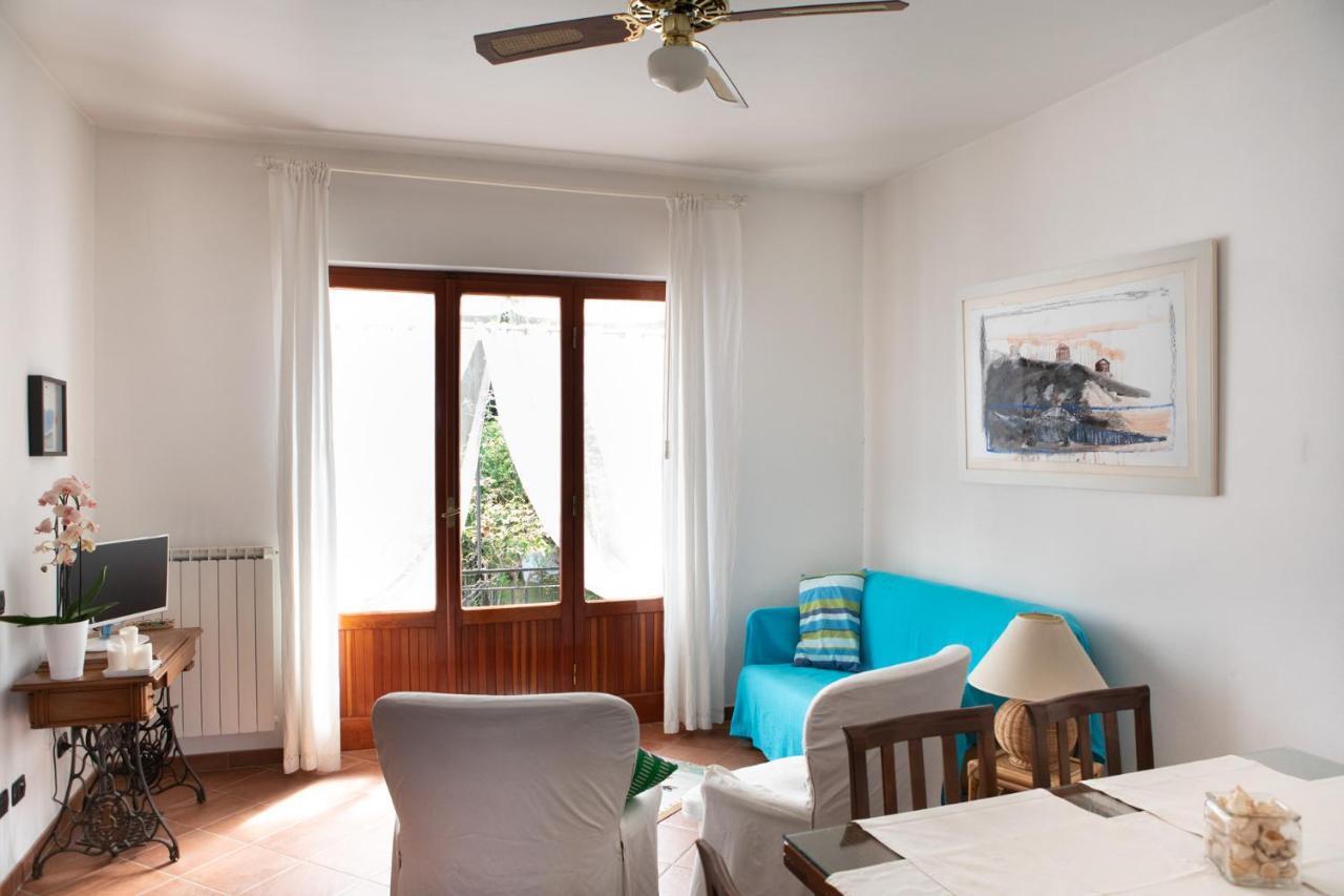 B&B Casa Di Claudia Марина-ди-Каррара Экстерьер фото
